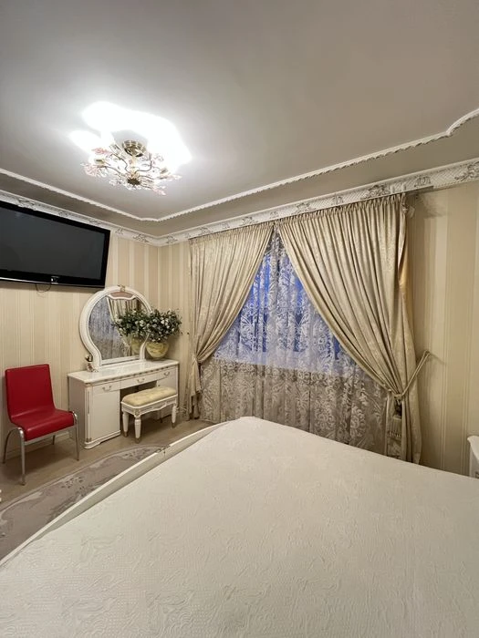 В Продажу 2 к к в Центрі з євроремонтом