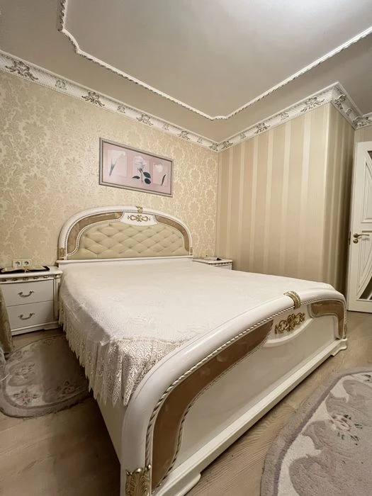 В Продажу 2 к к в Центрі з євроремонтом