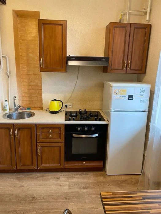 В Продажу 1 кк на вул. Адміральська
