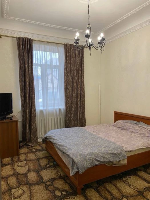 В Продажу 1 кк на вул. Адміральська