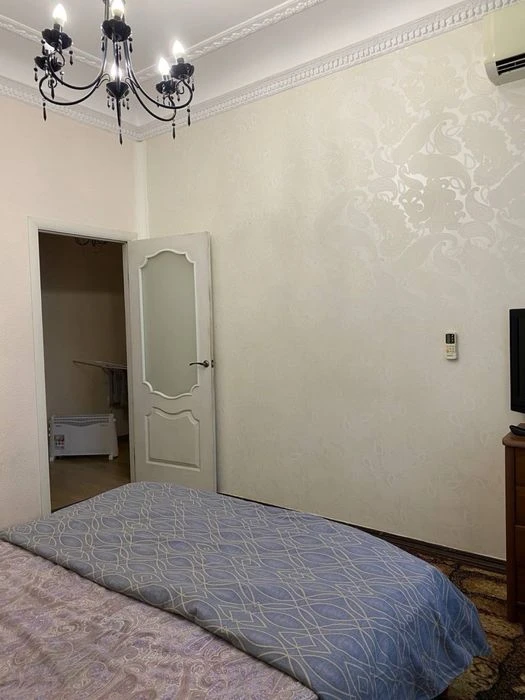 В Продажу 1 кк на вул. Адміральська
