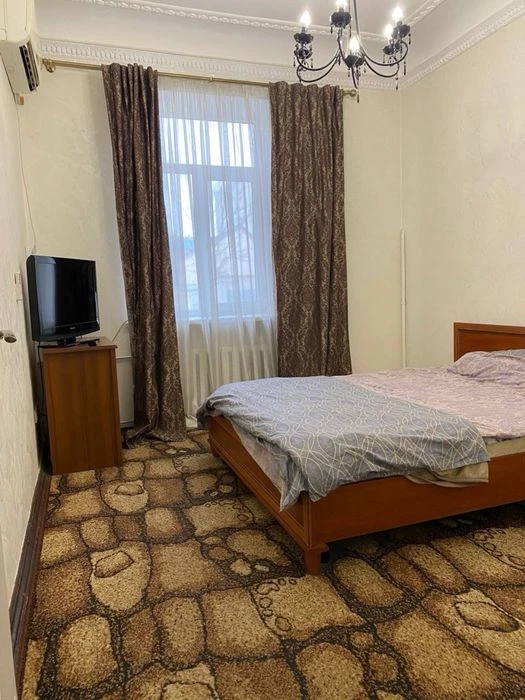 В Продажу 1 кк на вул. Адміральська