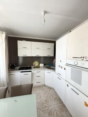 Продаж 4-кімнатної квартири