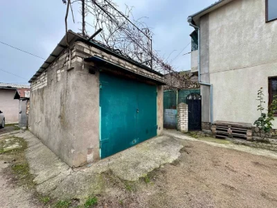 Продаю 3-кімнатну квартиру, Центр, вул. Нікольська / Артилер