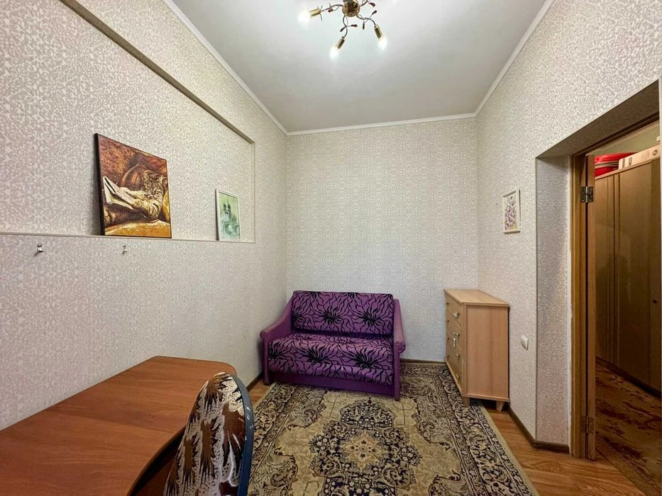 Продаю 3-кімнатну квартиру, Центр, вул. Нікольська / Артилер