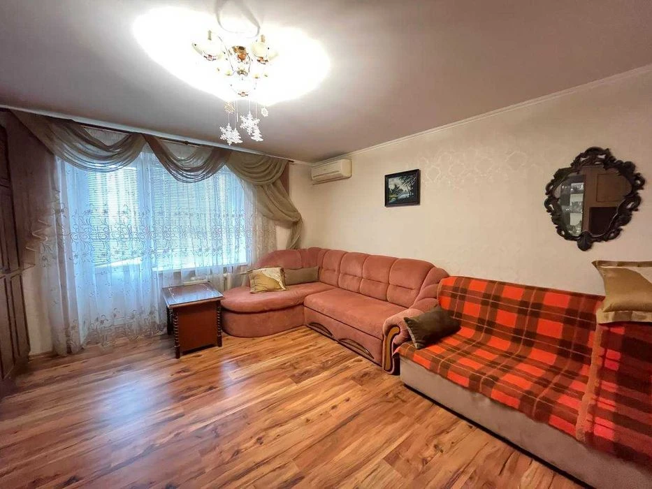 Продам 3-х к/к покращеного планування, з видом на річку