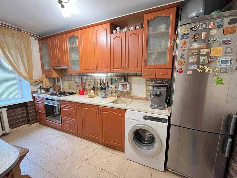 Продам 3-х к/к покращеного планування, з видом на річку