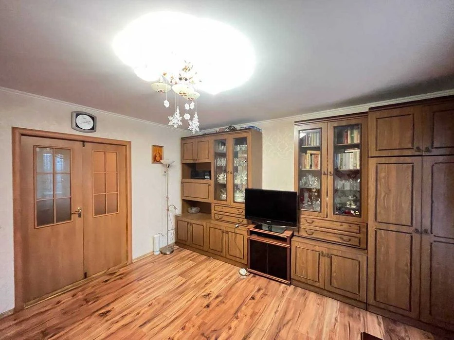 Продам 3-х к/к покращеного планування, з видом на річку