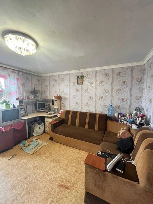 Продам 3 к/к, в районі ринку “Колос»,