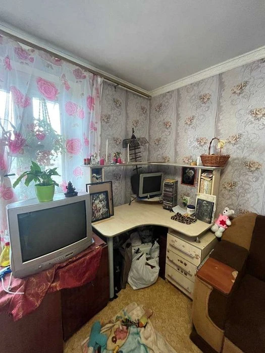 Продам 3 к/к, в районі ринку “Колос»,