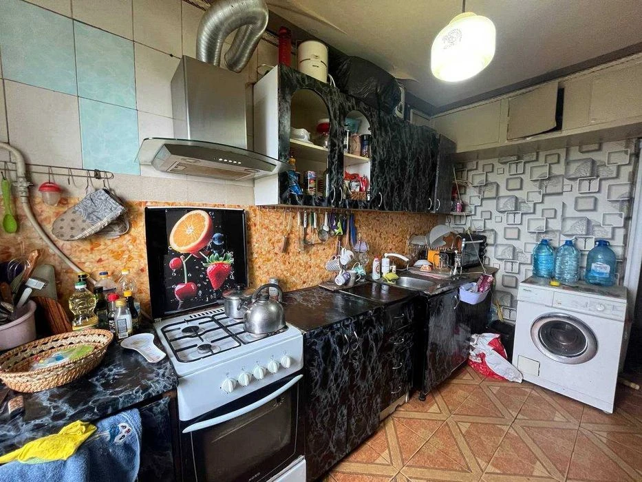 Продам 3 к/к, в районі ринку “Колос»,