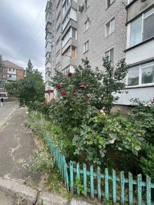 Продам 3 к/к, в районі ринку “Колос»,