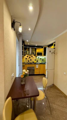 Продаж 3 кімнатної квартири пр. Центральний зуп. 6 Слобідськ