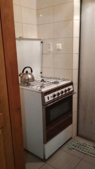 Продается 1 - комнатная квартира ул.Наваринская.
