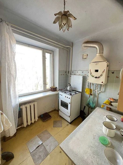 Продам 3 к/к у центрі міста, пр.-кт. Центральний