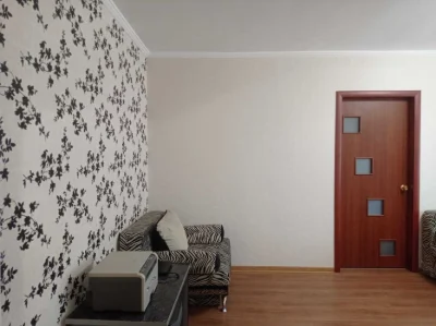 Продам 3х к.кв 7/9 эт. 60 м.кв Евроремонт с мебелью и техник