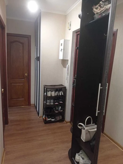 Продам 3х к.кв 7/9 эт. 60 м.кв Евроремонт с мебелью и техник