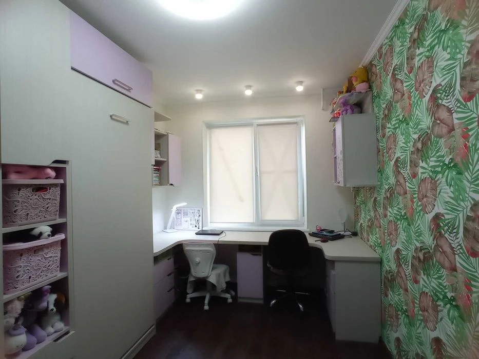 Продам 3х к.кв 7/9 эт. 60 м.кв Евроремонт с мебелью и техник