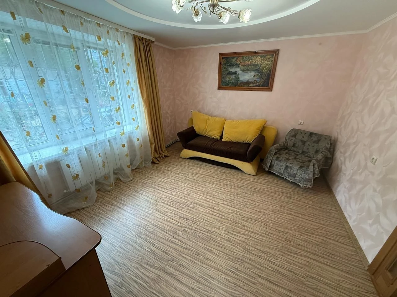 Продам отличную 3х комнатную квартиру в центре. Ул. Шоссейна