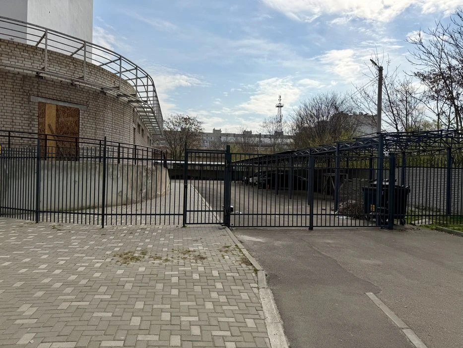 Продаж  квартири у Центрі міста в новому домі, вул. Садова