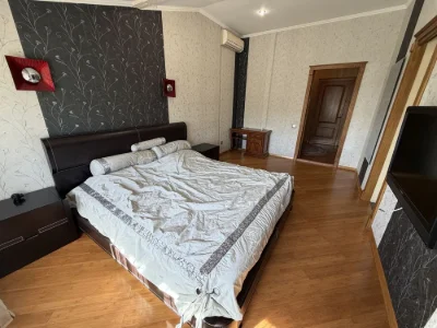 Продаю  4-кк ул 200м2, автономка, закрытый дом, гараж ул Наб