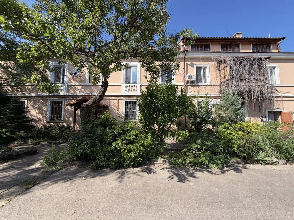 Продаю  4-кк ул 200м2, автономка, закрытый дом, гараж ул Наб