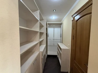 Продаю  4-кк ул 200м2, автономка, закрытый дом, гараж ул Наб