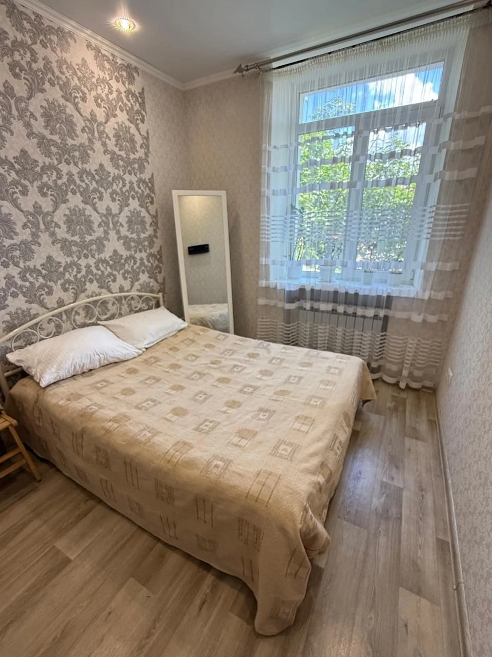 Продаю 2х комнатную квартиру в Центре. Улица Декабристов.