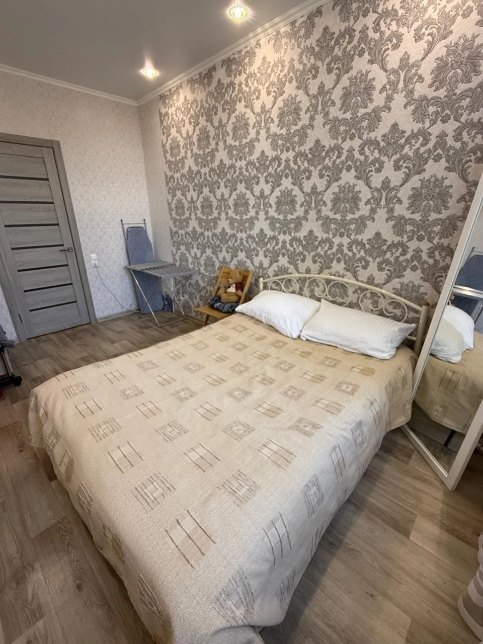 Продаю 2х комнатную квартиру в Центре. Улица Декабристов.