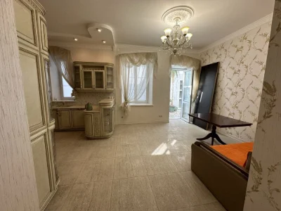 Шикарная квартира на земле в центре г Николаев 150м2