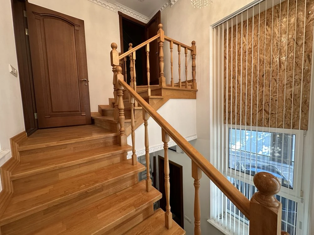 Шикарная квартира на земле в центре г Николаев 150м2