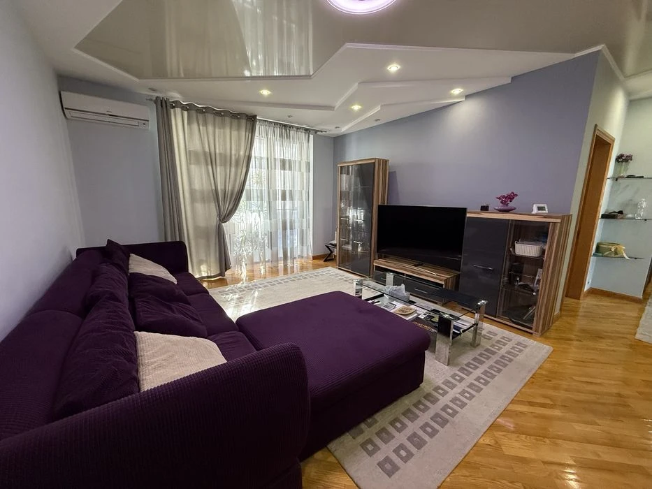 Продажа  2 уровневой квартиры с гаражом р-н Яхт клуба, 8 при