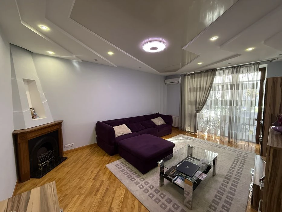 Продажа  2 уровневой квартиры с гаражом р-н Яхт клуба, 8 при