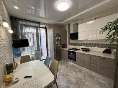 Продажа  2 уровневой квартиры с гаражом р-н Яхт клуба, 8 при