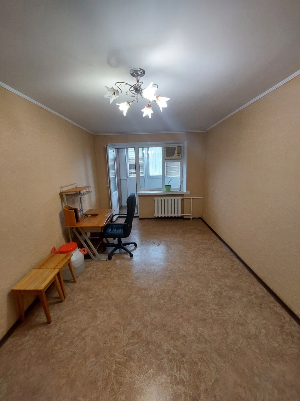 Продам Трьохкімнатну квартиру Сертифікат +