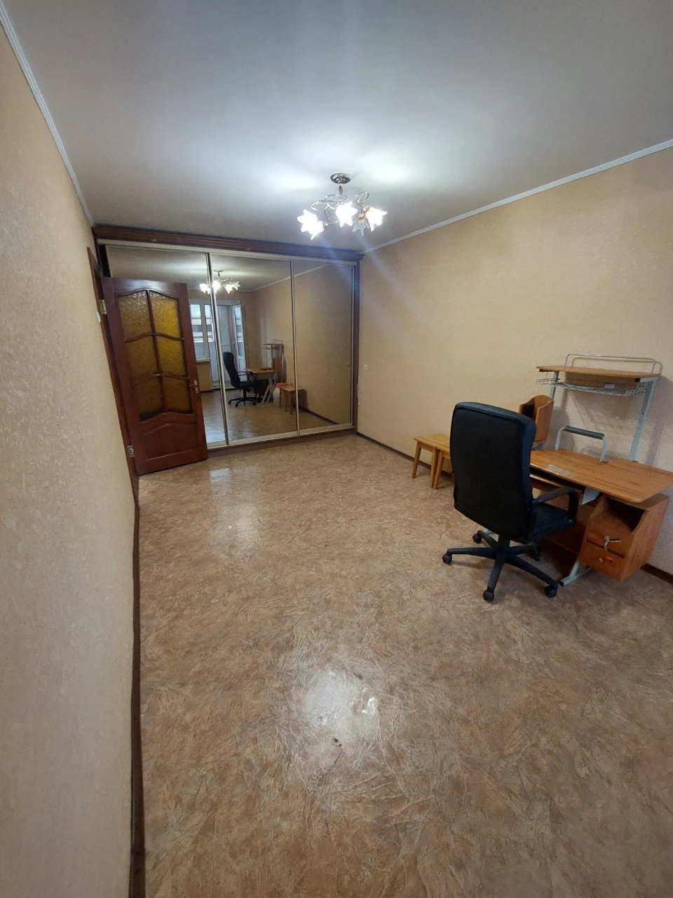 Продам Трьохкімнатну квартиру Сертифікат +