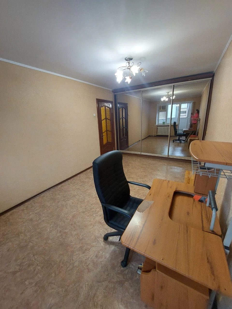 Продам Трьохкімнатну квартиру Сертифікат +