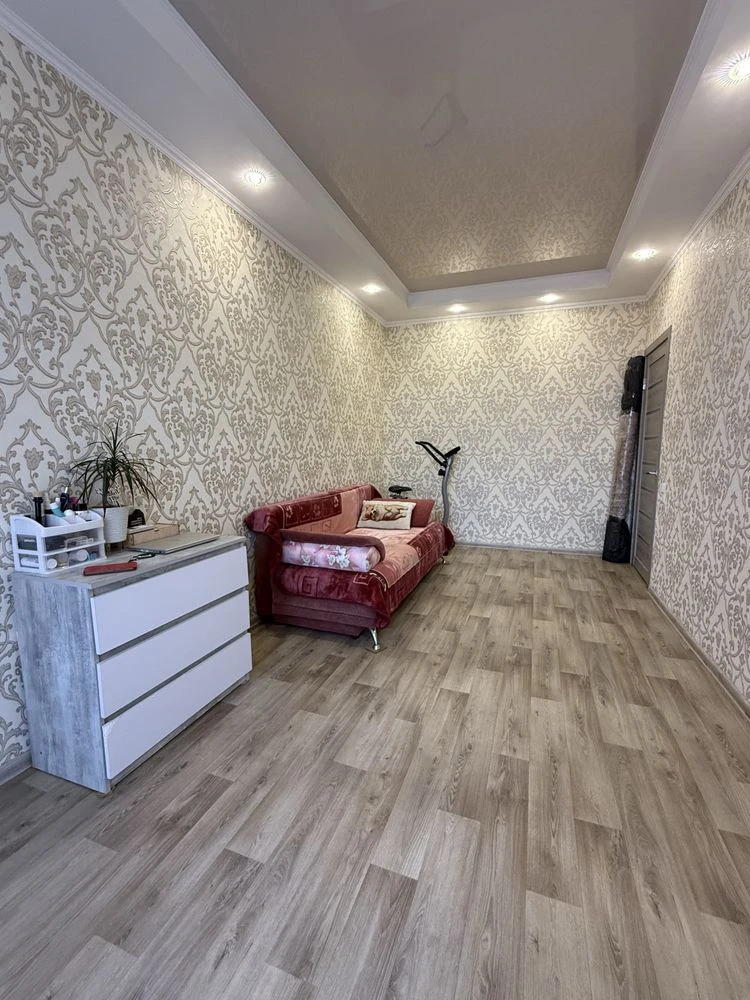 Продам гарну 2-кімнатну квартиру на вул.Декабристів у центрі