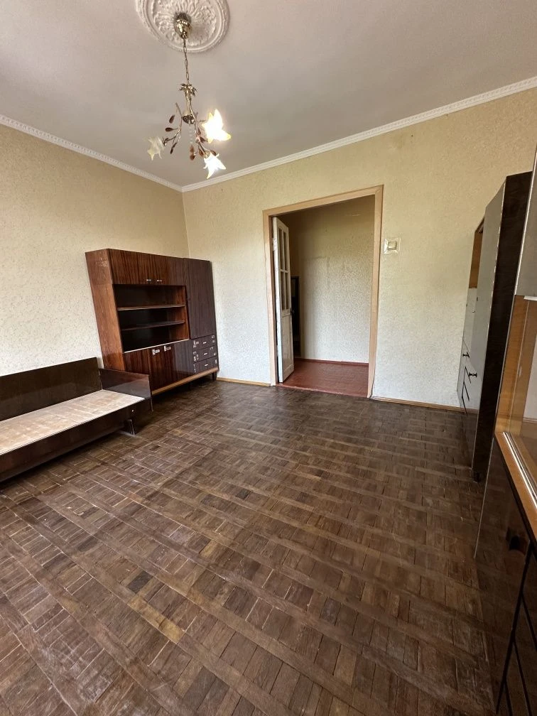 Продам 3х комнатную квартиру "сталинка" ул. Пушкинская, райо