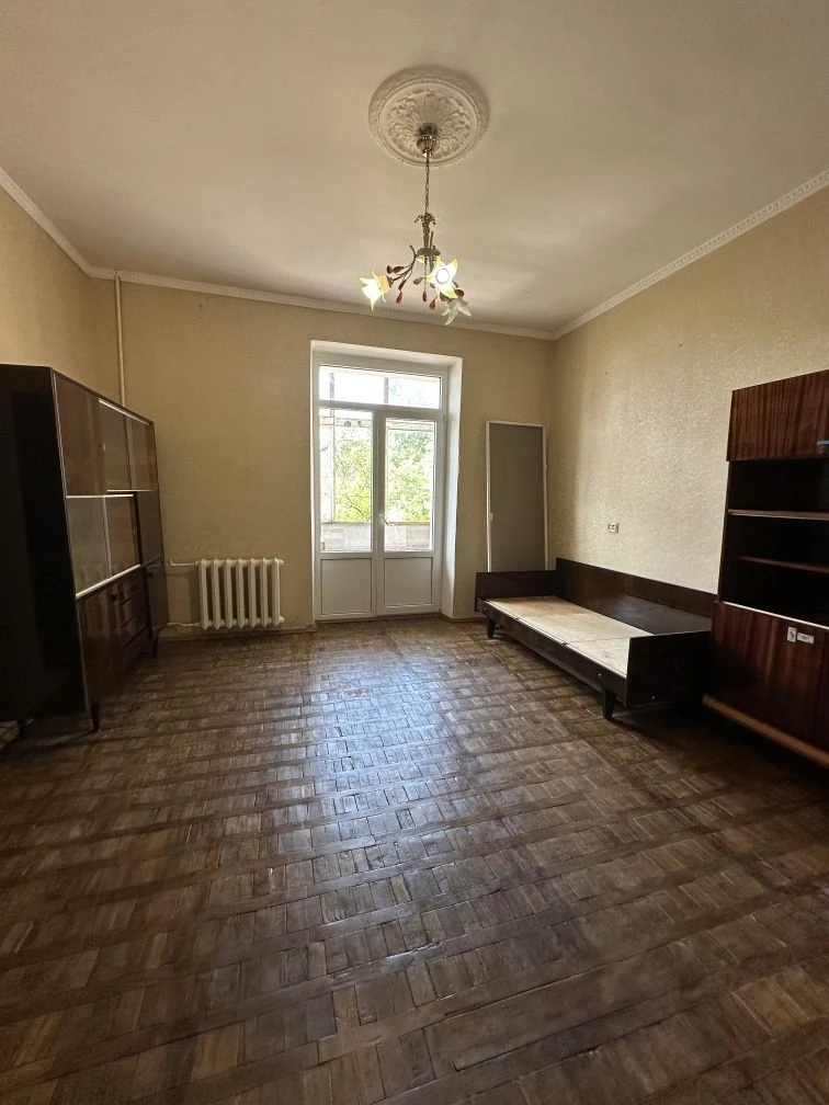Продам 3х комнатную квартиру "сталинка" ул. Пушкинская, райо