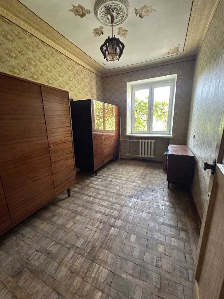 Продам 3х комнатную квартиру "сталинка" ул. Пушкинская, райо