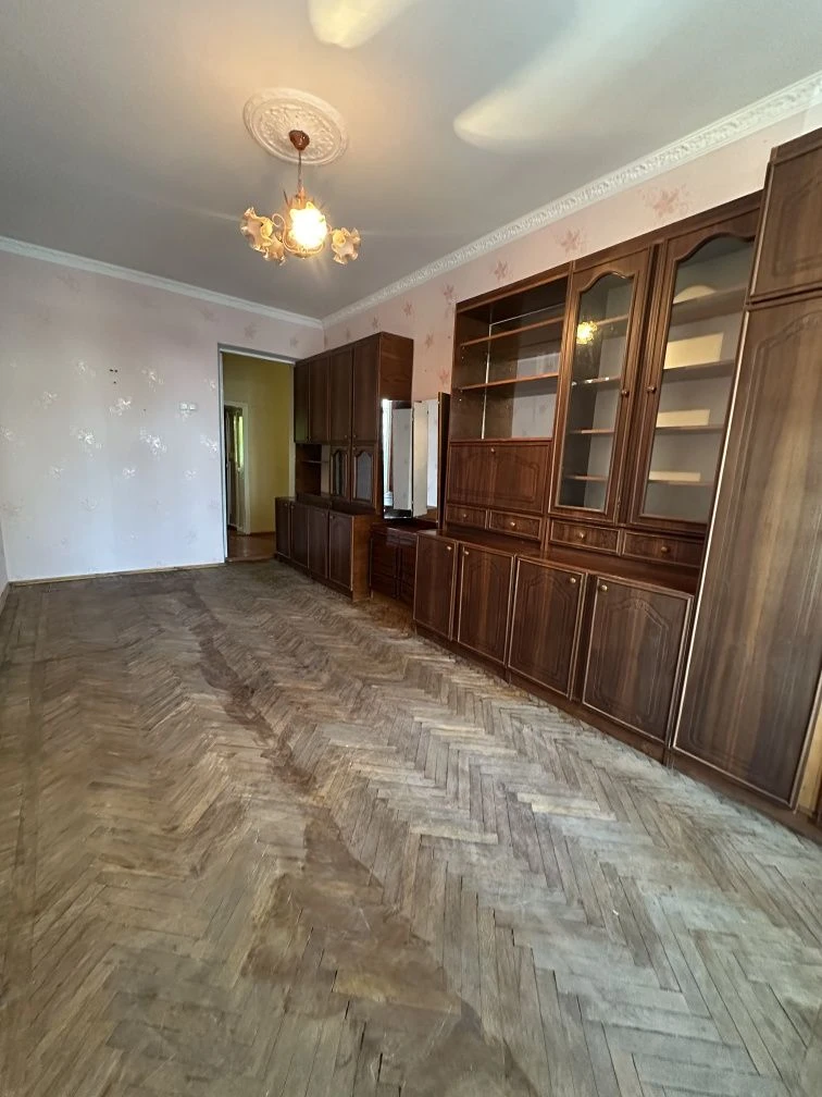 Продам 3х комнатную квартиру "сталинка" ул. Пушкинская, райо