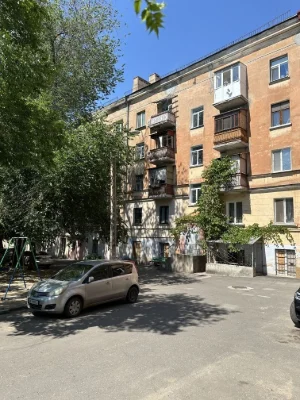 Продам 3х комнатную квартиру "сталинка" ул. Пушкинская, райо