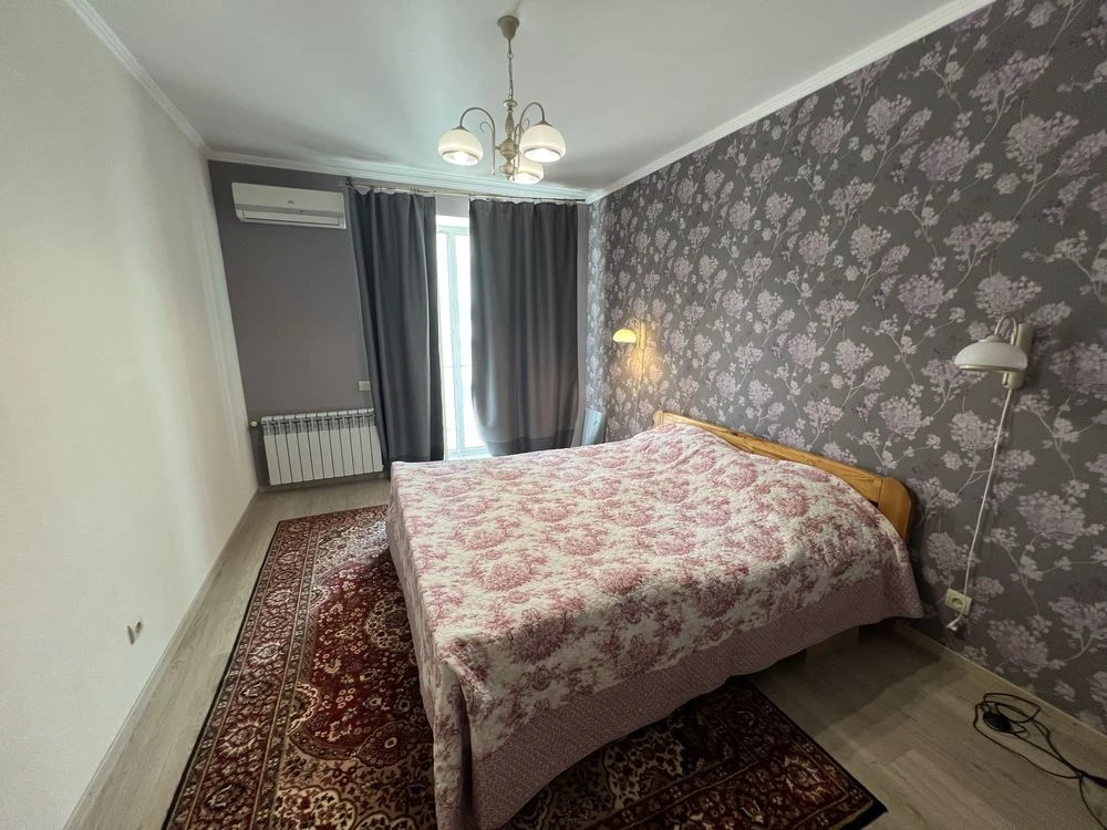 Продаю. 2 квартира. Центральный р-н/  ул. Ар.Старова