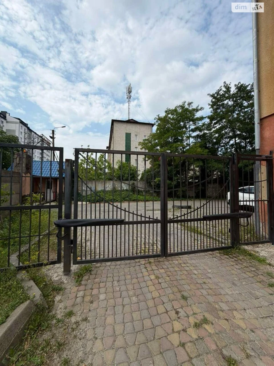 Продаж Квартира Бам