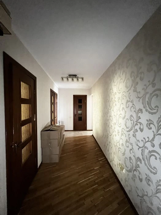 Ціну знижено !В Продажу 3 к к на пр. Миру/ 1а Лінія з ремонт