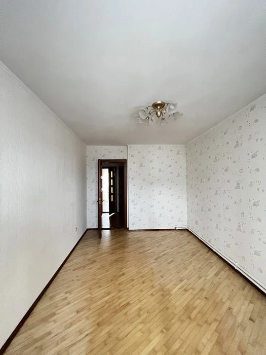 Ціну знижено !В Продажу 3 к к на пр. Миру/ 1а Лінія з ремонт