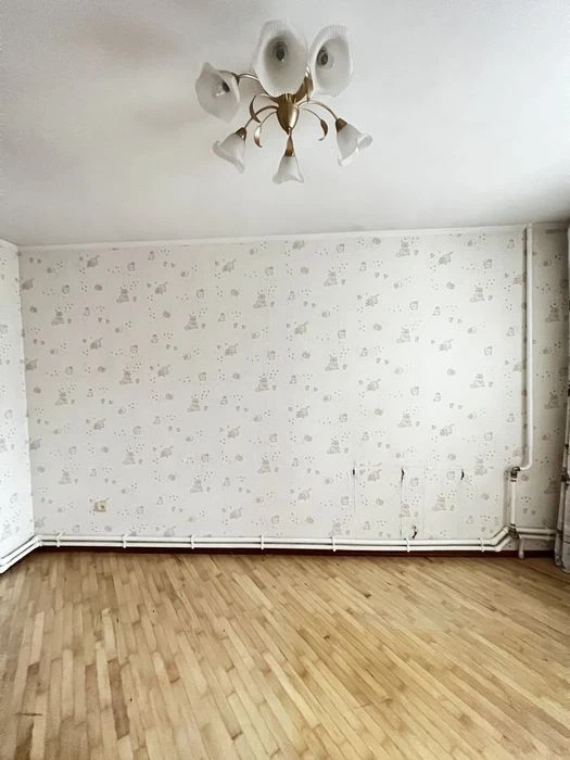 Ціну знижено !В Продажу 3 к к на пр. Миру/ 1а Лінія з ремонт