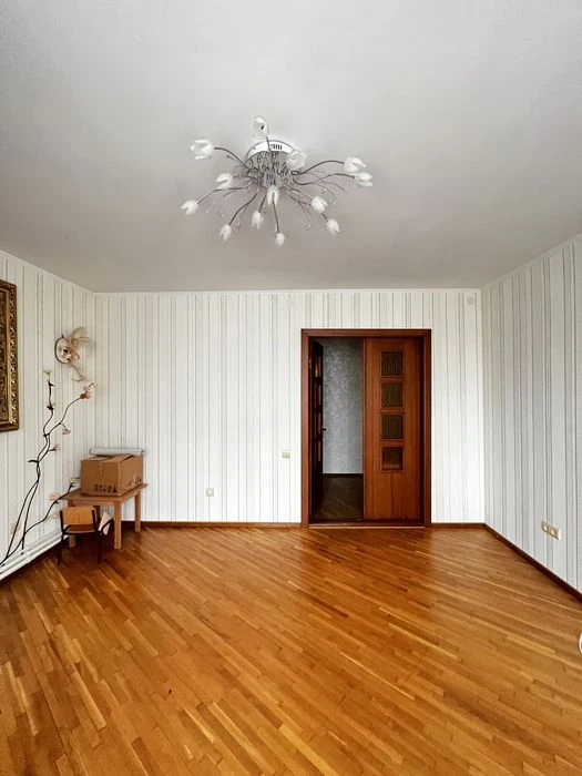 Ціну знижено !В Продажу 3 к к на пр. Миру/ 1а Лінія з ремонт
