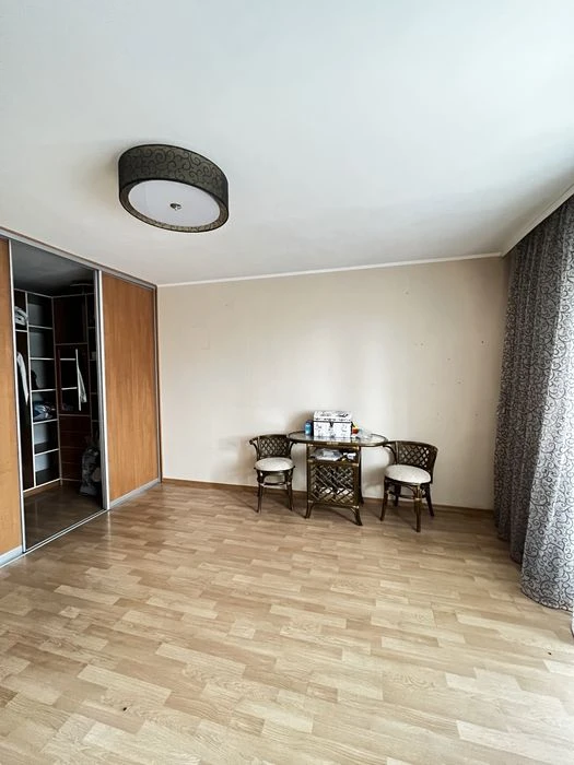 Ціну знижено !В Продажу 3 к к на пр. Миру/ 1а Лінія з ремонт
